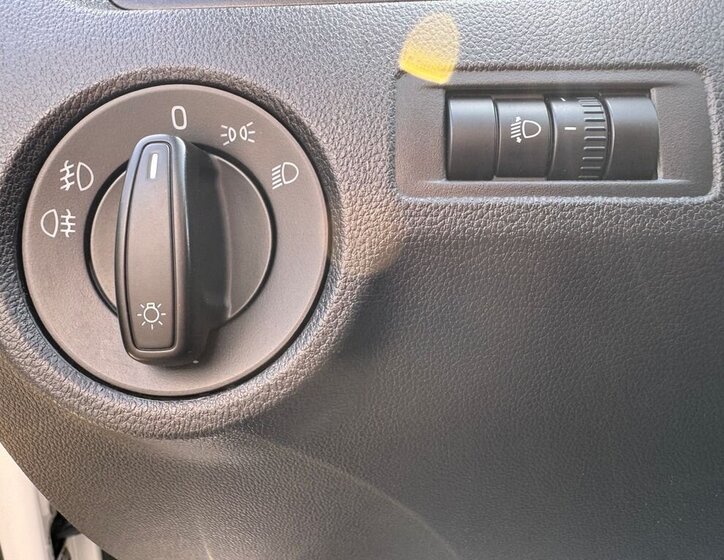 Škoda Rapid Sedan / Limuzína 1,6 l 77 kw