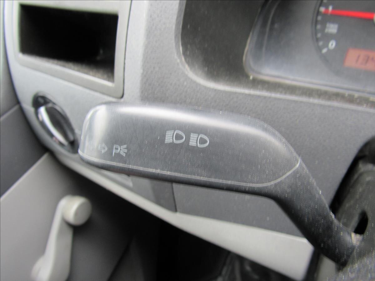 Volkswagen Transporter Skříň 1,9 l 62 kw