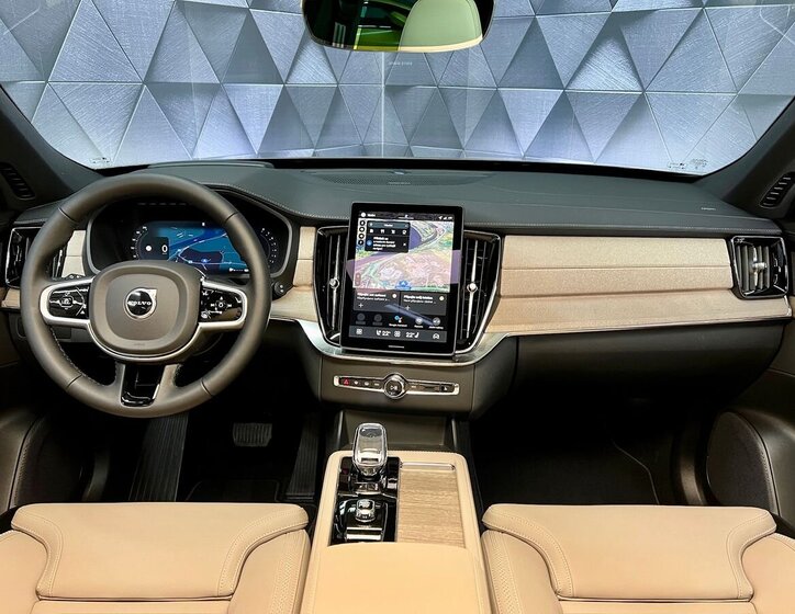 Volvo XC90 SUV / Terénní 2,0 l 184 kw