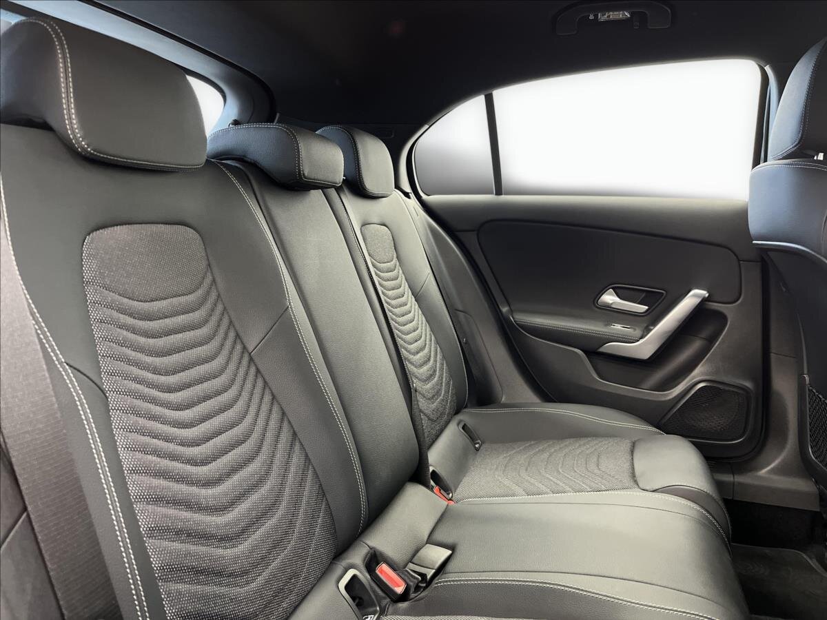 Mercedes-Benz Třídy A Hatchback 1,3 l 100 kw