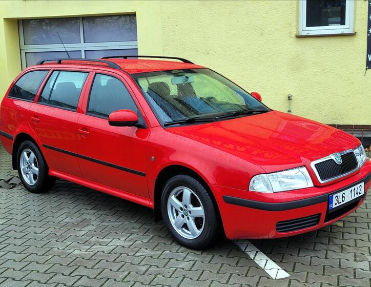 Škoda Octavia 1