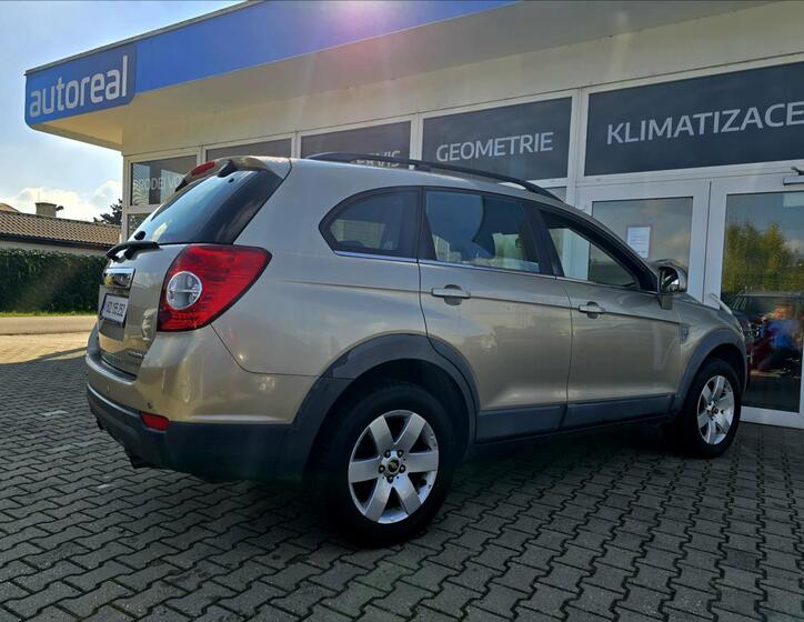 Chevrolet Captiva 8