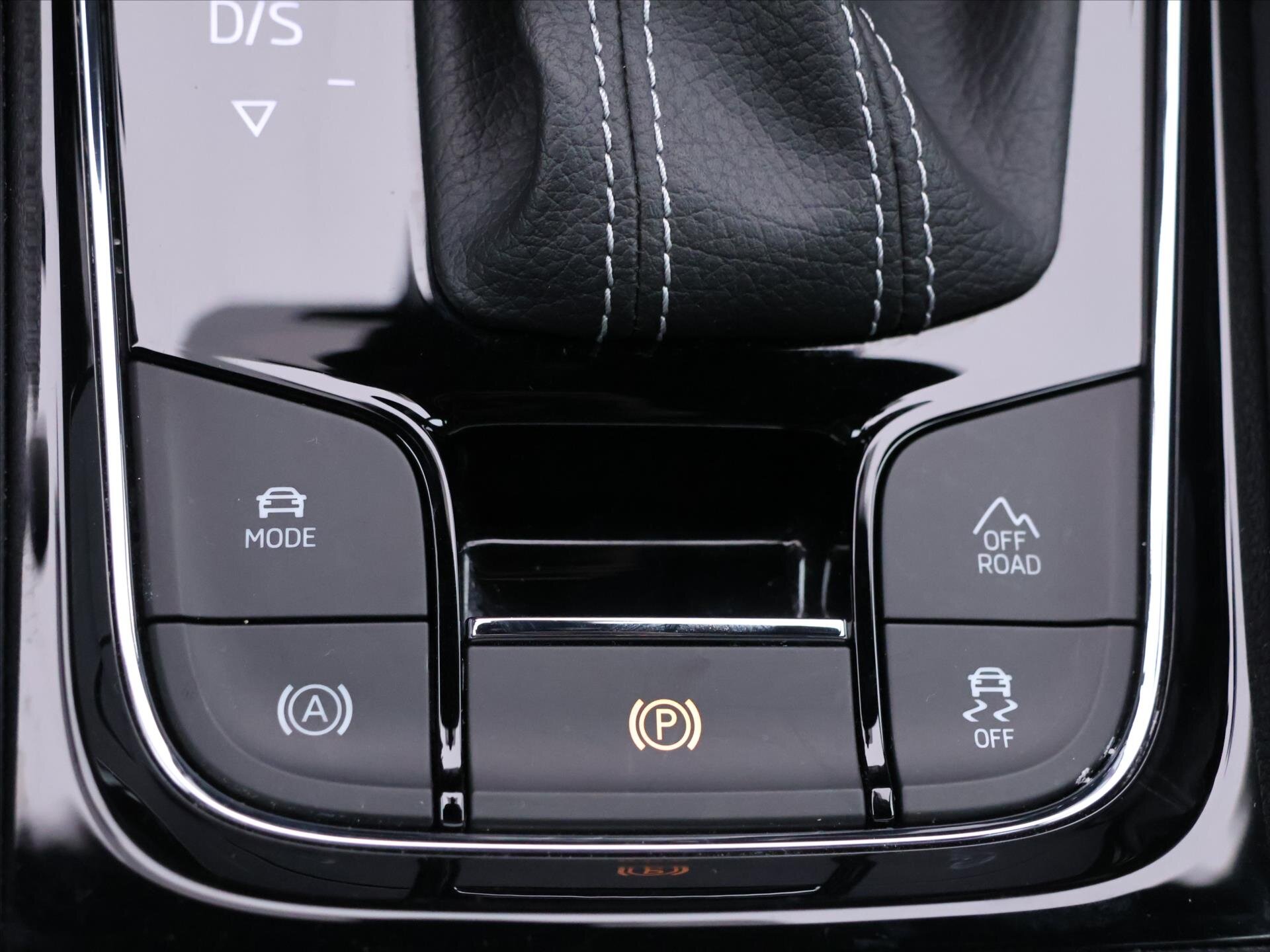 Škoda Karoq SUV / Terénní 2,0 l 110 kw