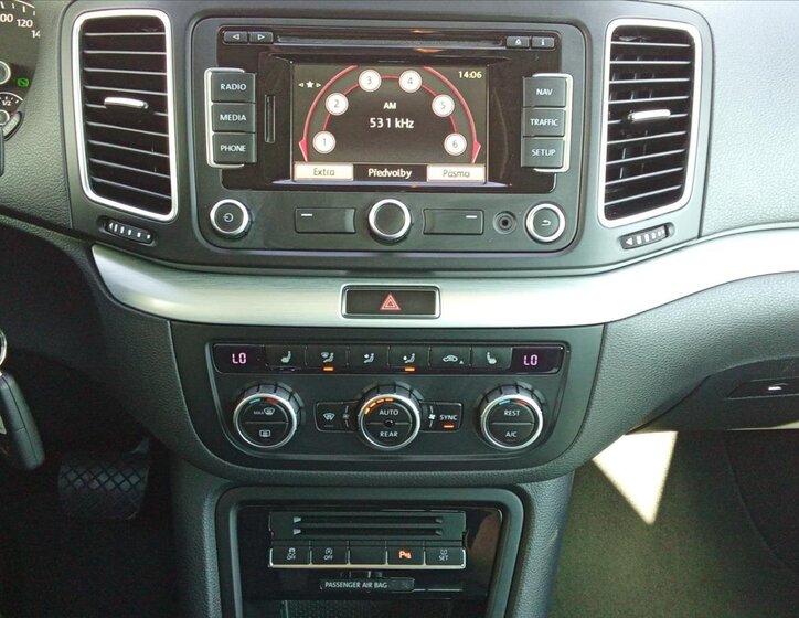 Volkswagen Sharan MPV 2,0 l 103 kw