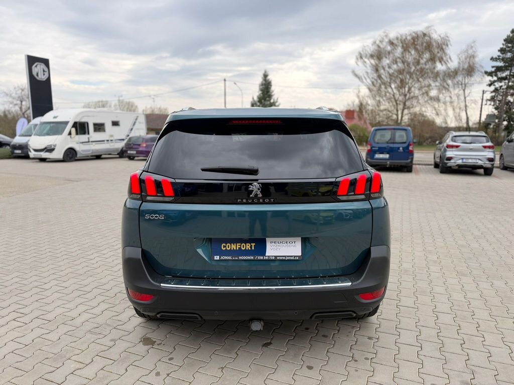 Peugeot 5008 SUV / Terénní 2,0 l 110 kw