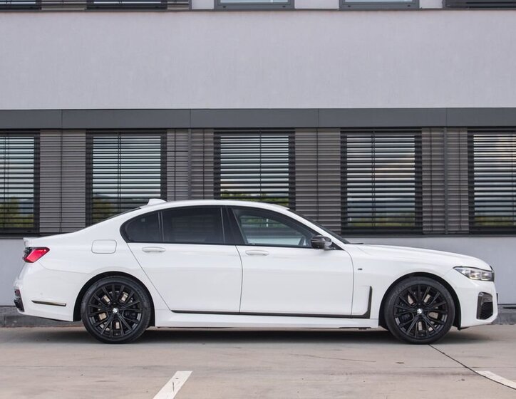 BMW Řada 7 Sedan 3,0 l 294 kw