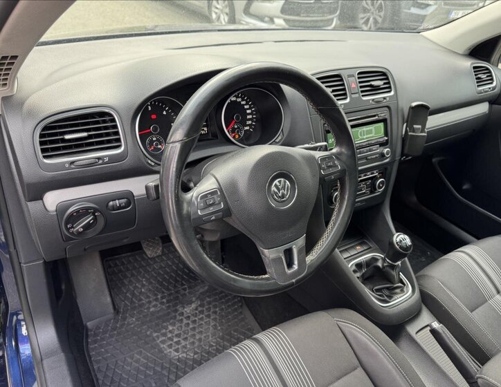 Volkswagen Golf Kombi 1,6 l 77 kw