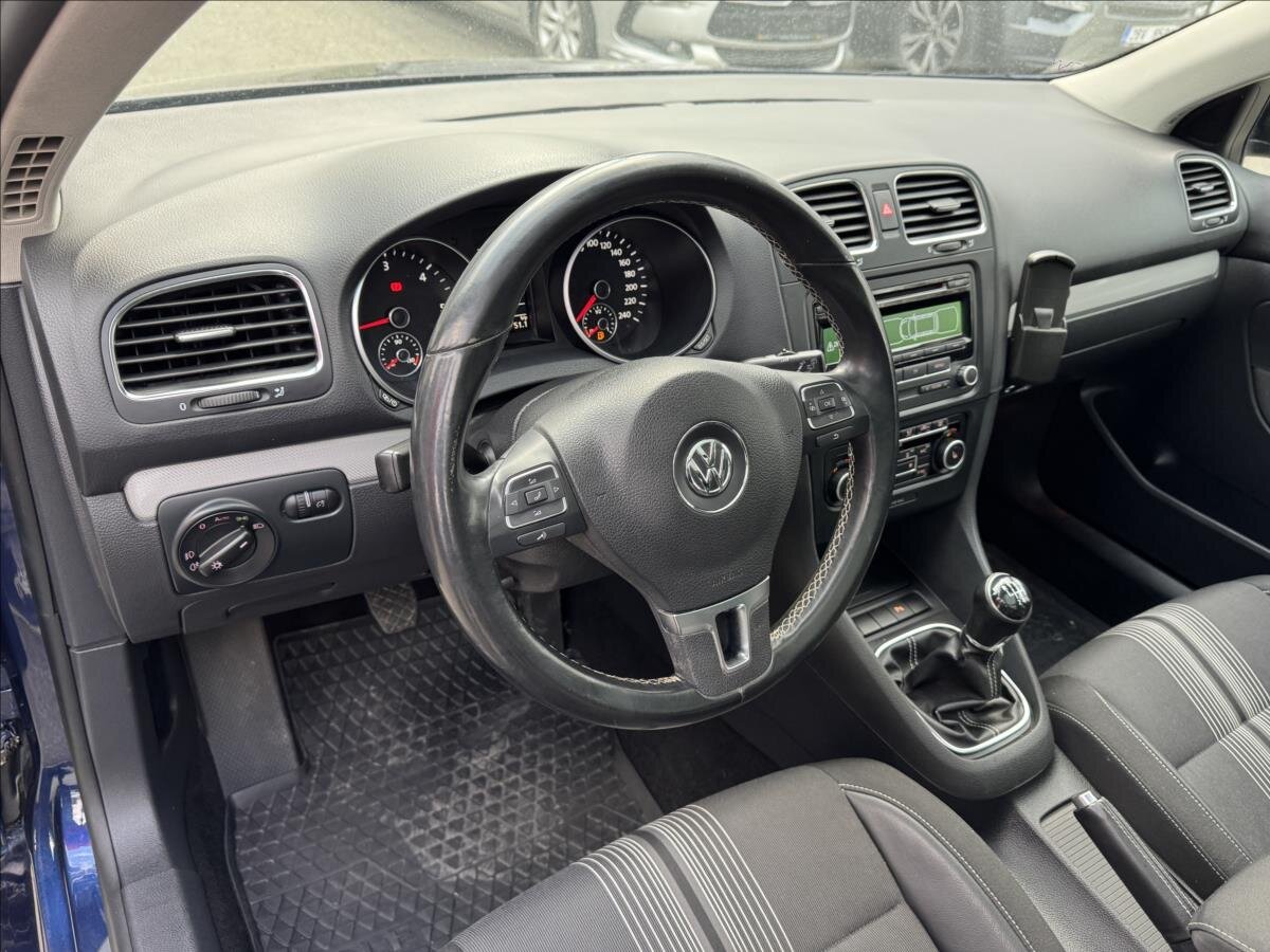 Volkswagen Golf Kombi 1,6 l 77 kw