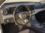 Mercedes-Benz Třídy E Sedan 2,0 l 180 kw