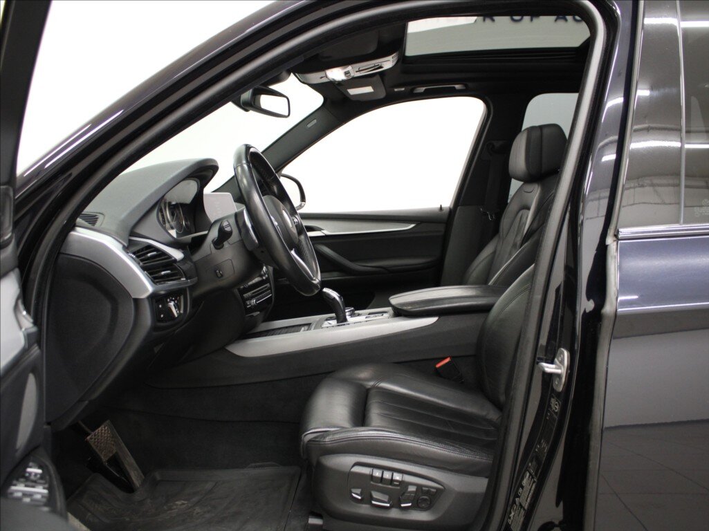 BMW X5 SUV 3,0 l 280 kw