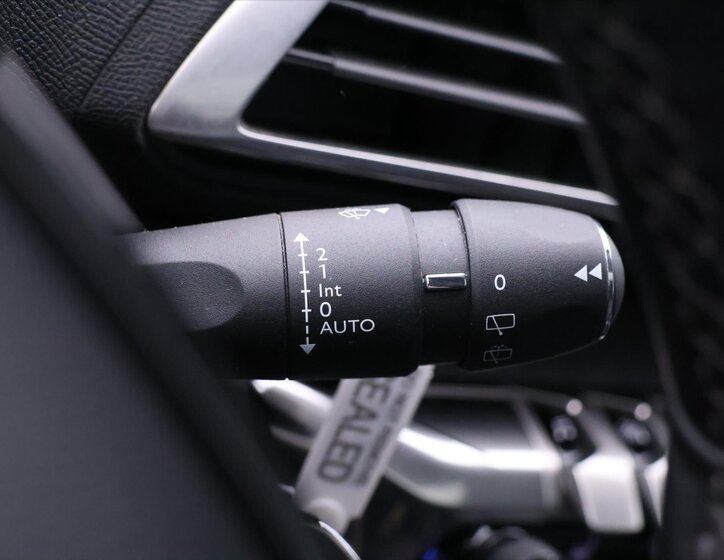 Peugeot 3008 SUV / Terénní 1,2 l 96 kw