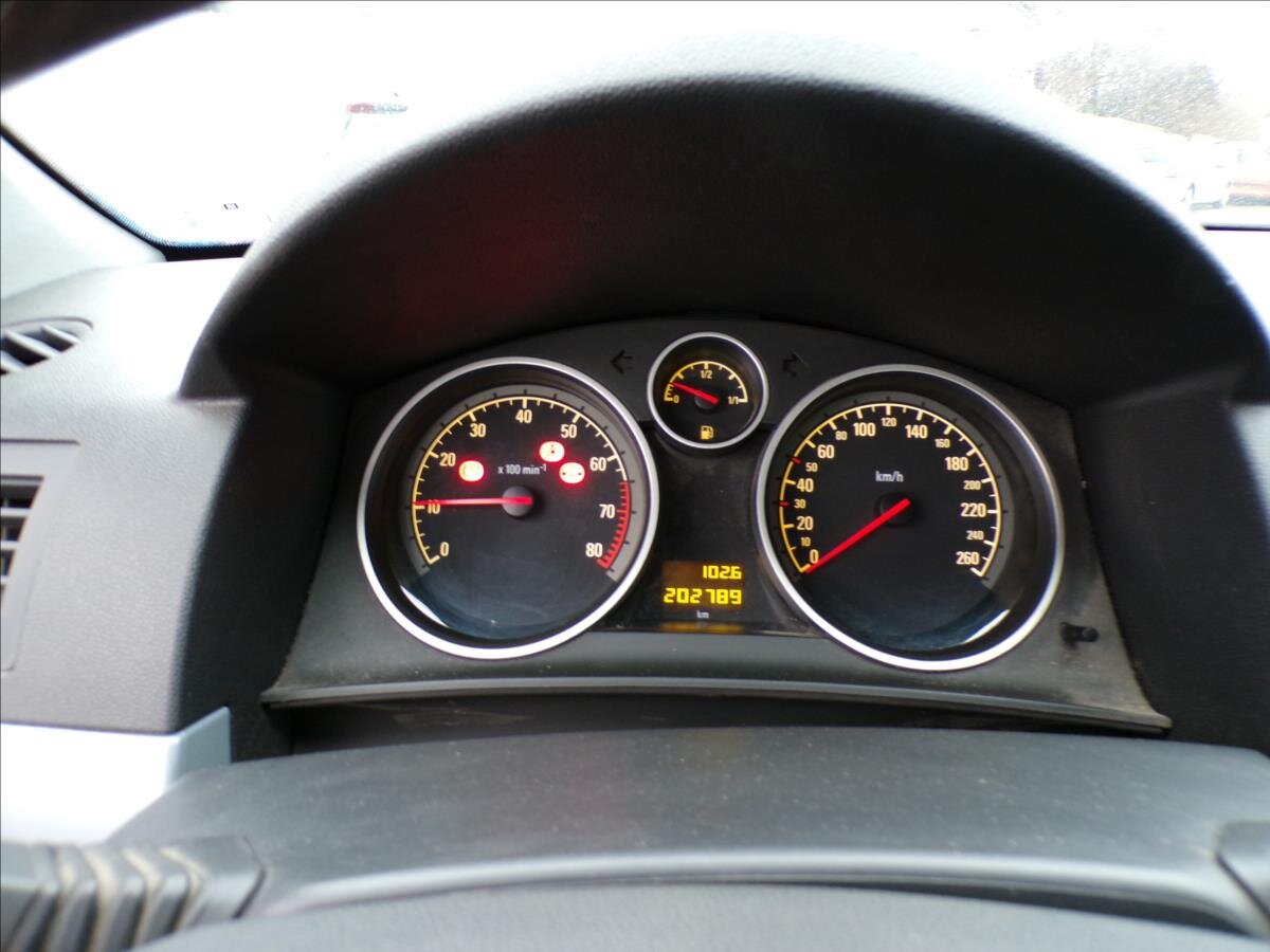 Opel Astra Hatchback 1,6 l 77 kw