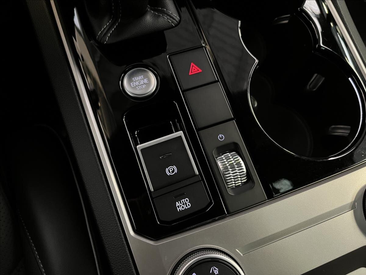 Volkswagen Touareg SUV / Terénní 3,0 l 210 kw