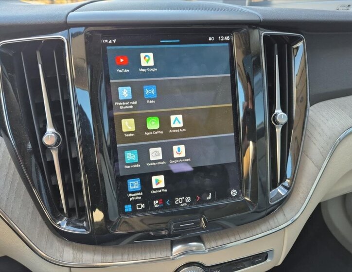 Volvo XC60 SUV / Terénní 2,0 l 186 kw