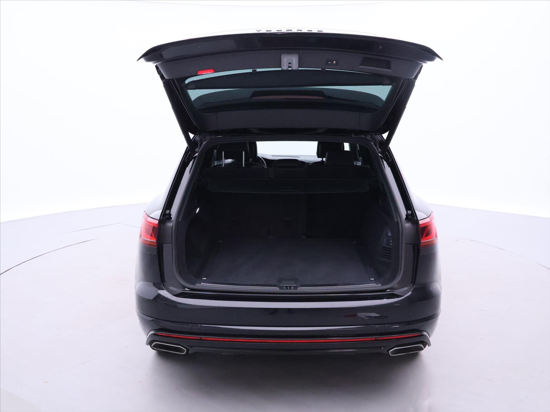 Volkswagen Touareg SUV / Terénní 3,0 l 210 kw