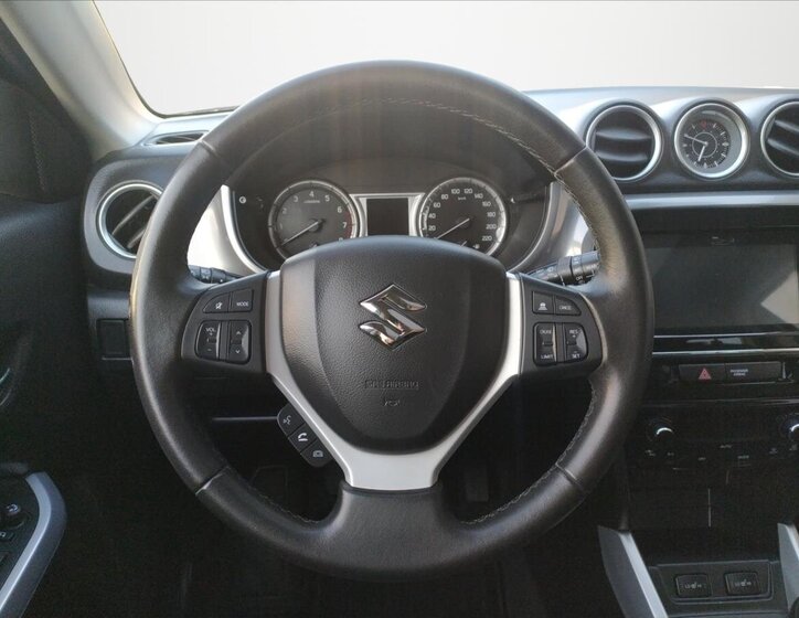 Suzuki Vitara SUV 1,6 l 88 kw