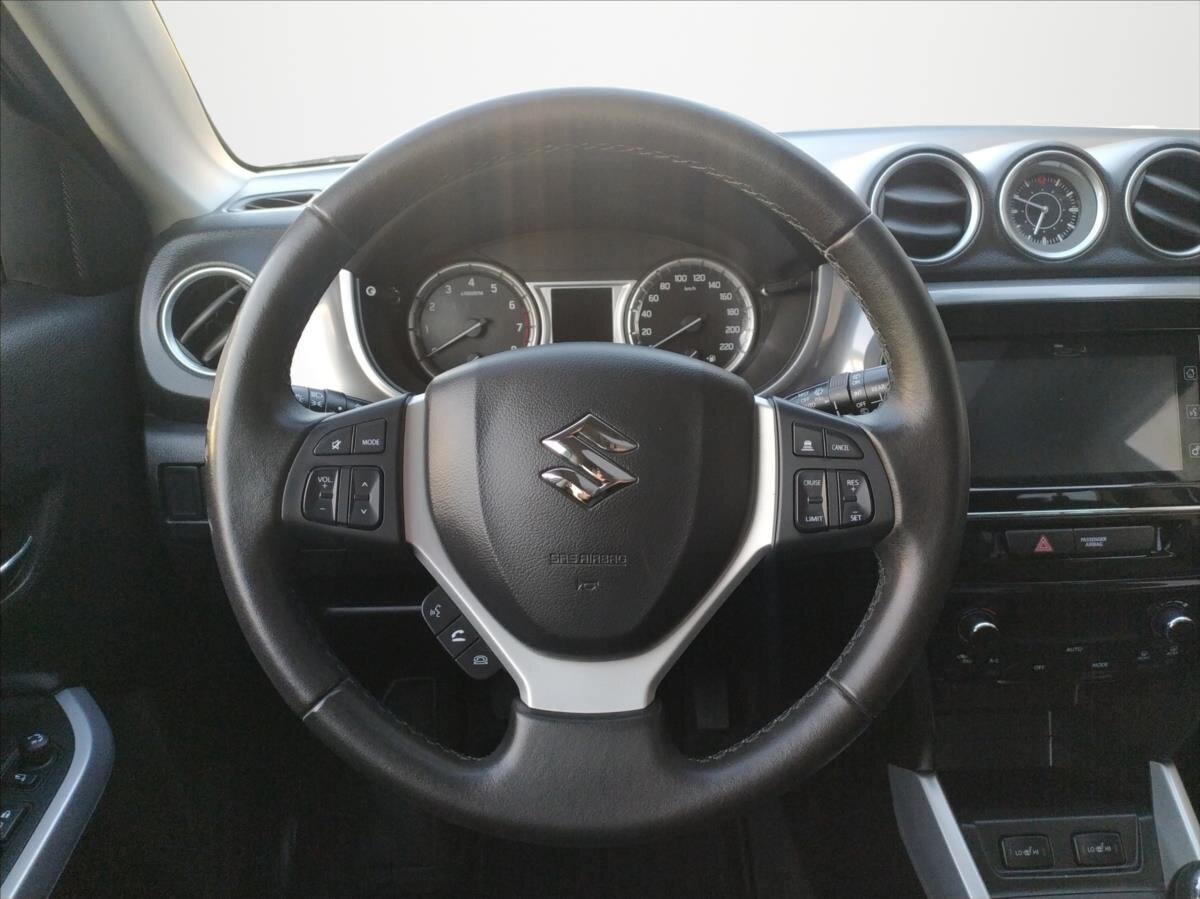 Suzuki Vitara SUV 1,6 l 88 kw