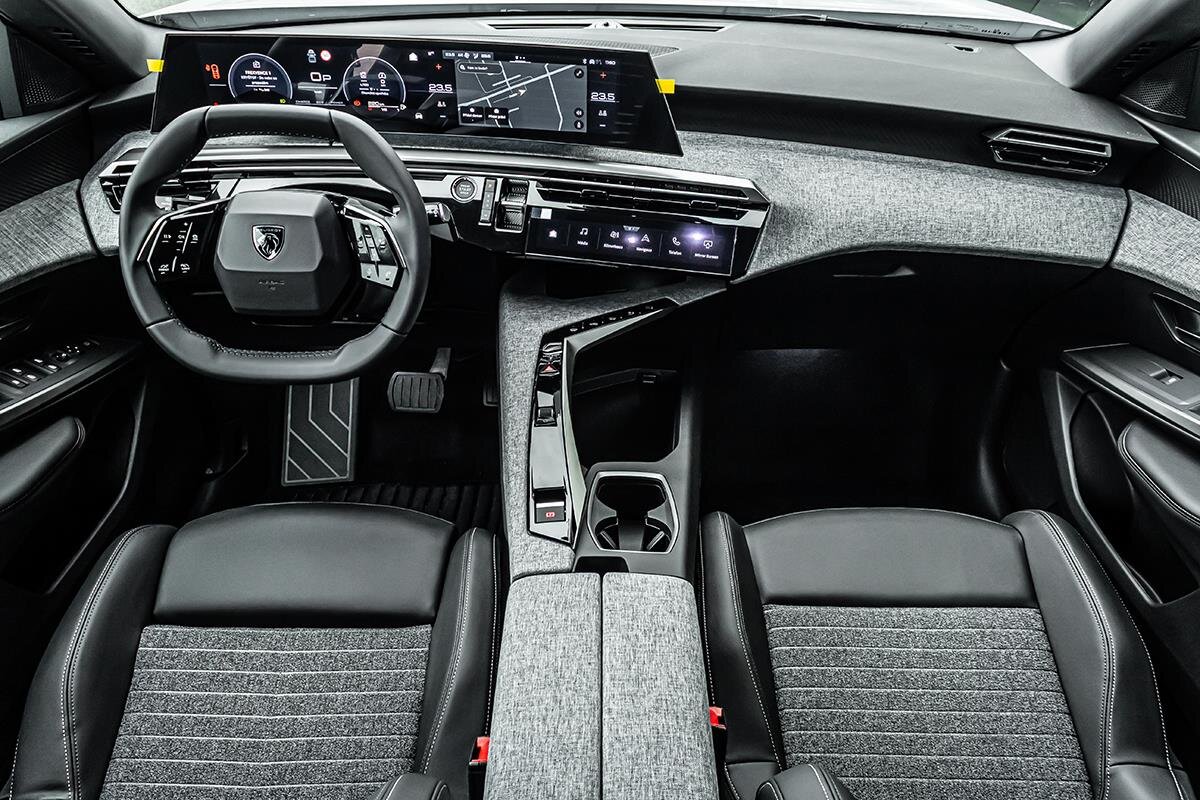 Peugeot 5008 SUV 1,2 l 0