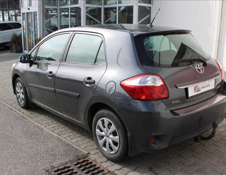 Toyota Auris Hatchback 1,3 l 73 kw