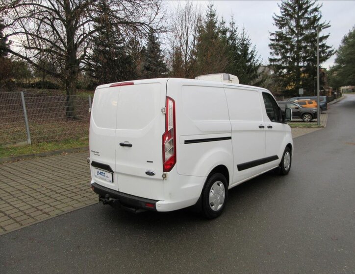 Ford Transit 9