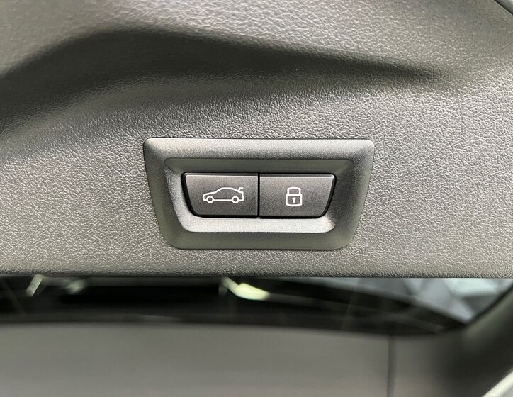 BMW X5 SUV / Terénní 3,0 l 250 kw