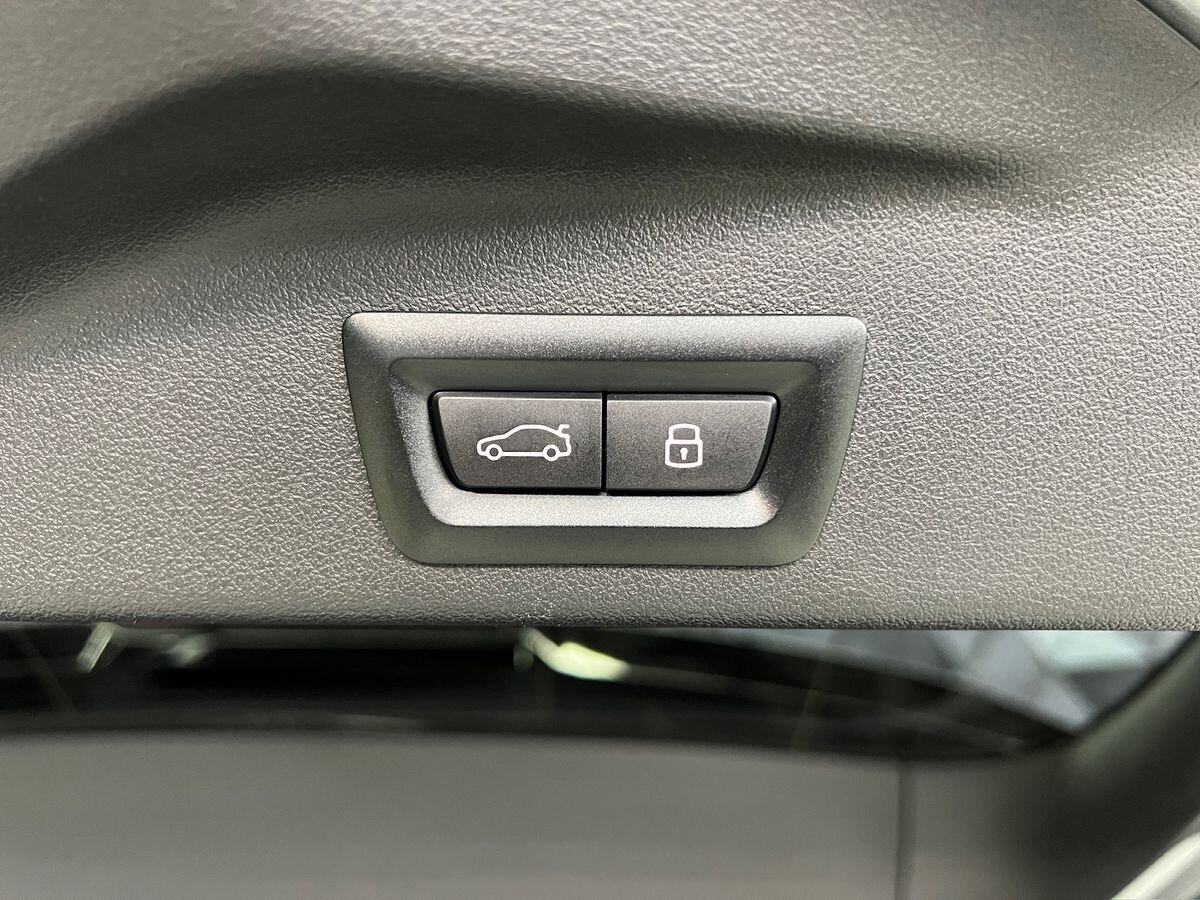 BMW X5 SUV / Terénní 3,0 l 250 kw