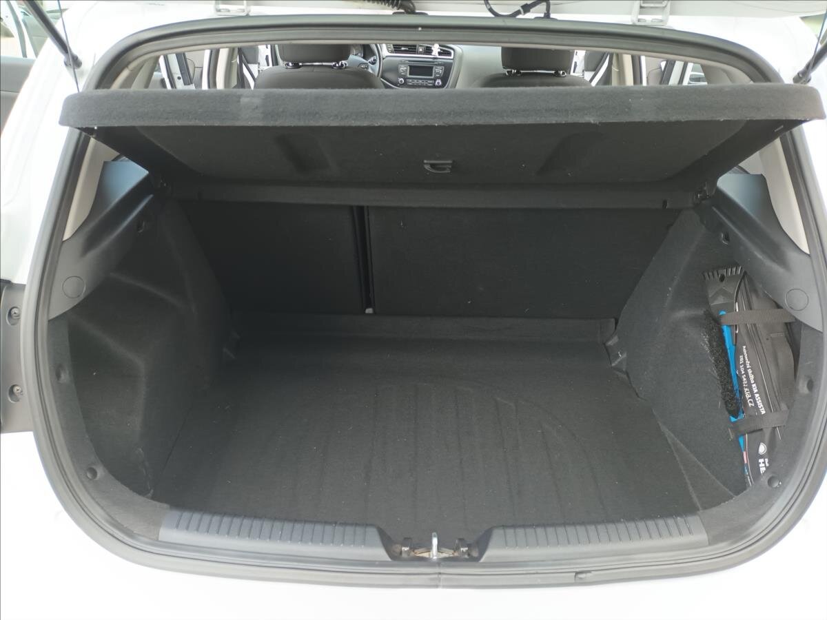 KIA Ceed Hatchback 1,4 l 73 kw