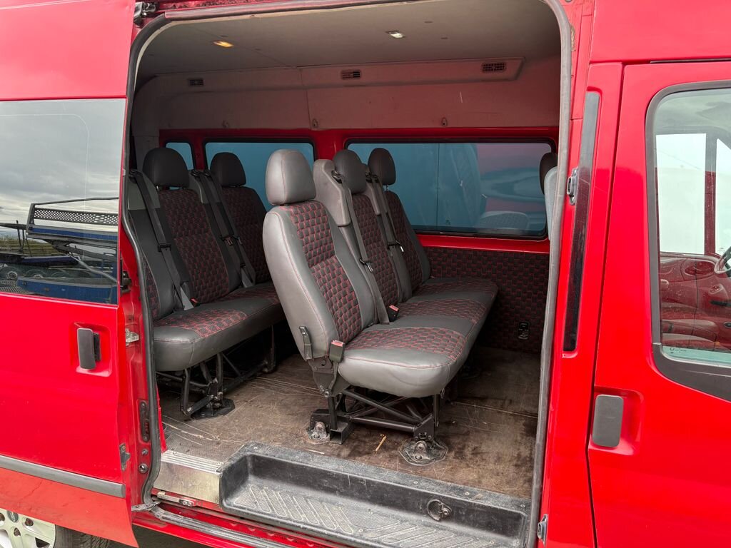 Ford Transit Kombi 2,4 l 103 kw