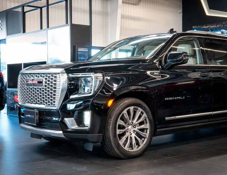 GMC Yukon SUV / Terénní 6,2 l 313 kw