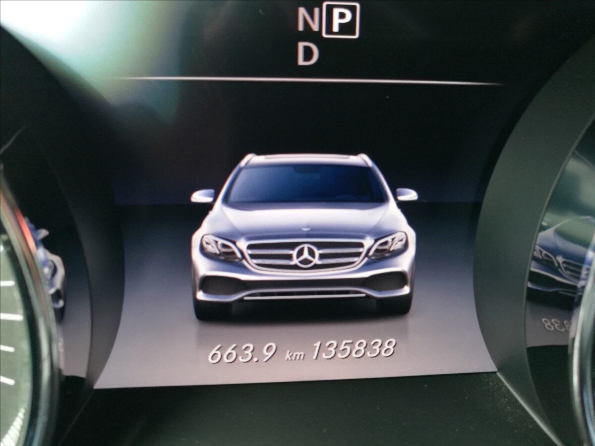 Mercedes-Benz Třídy E Kombi 2,0 l 180 kw