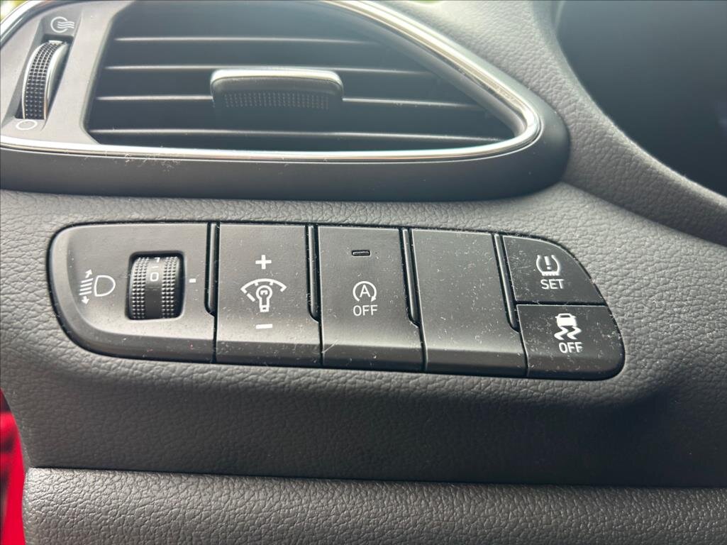 Hyundai i30 Hatchback 1,5 l 71 kw