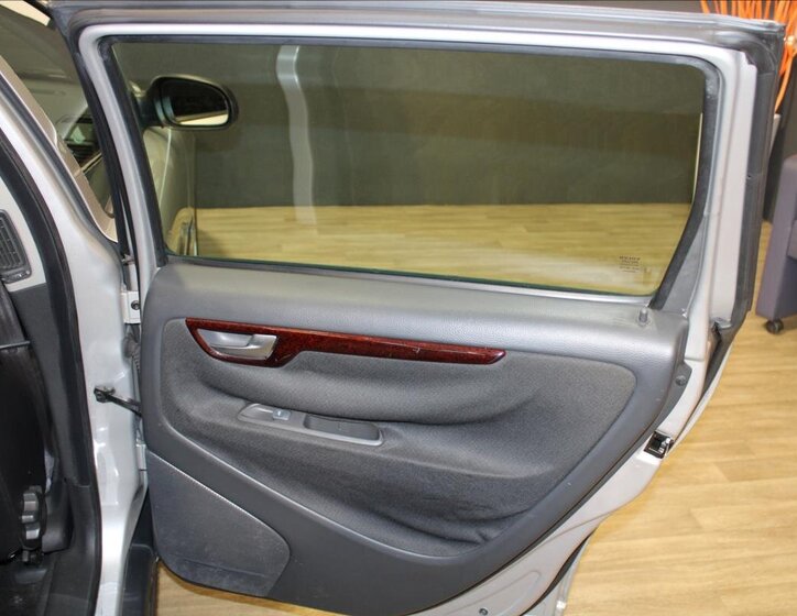 Volvo V70 Kombi 2,4 l 125 kw