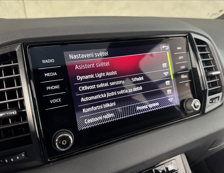 Škoda Karoq SUV / Terénní 2,0 l 85 kw