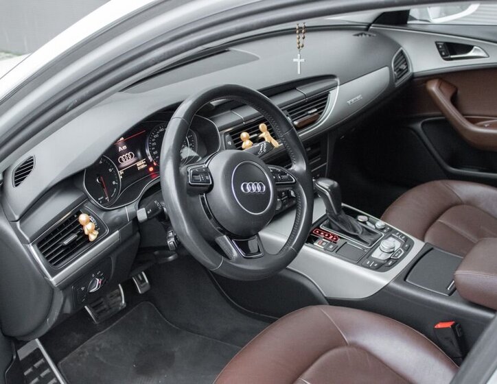 Audi A6 11