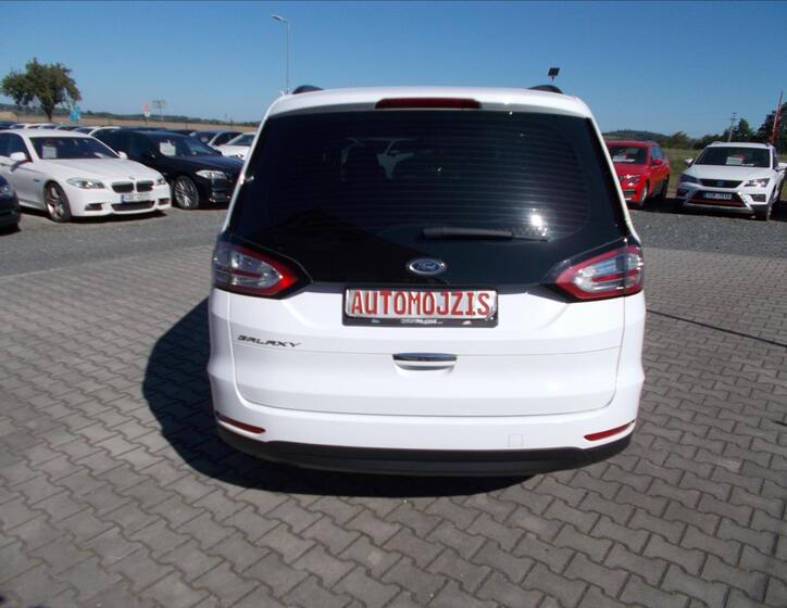 Ford Galaxy 9