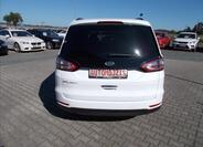 Ford Galaxy 9