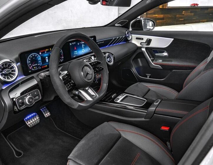 Mercedes-Benz Třídy A Hatchback 2,0 l 310 kw