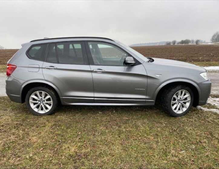 BMW X3 Kombi 3,0 l 190 kw