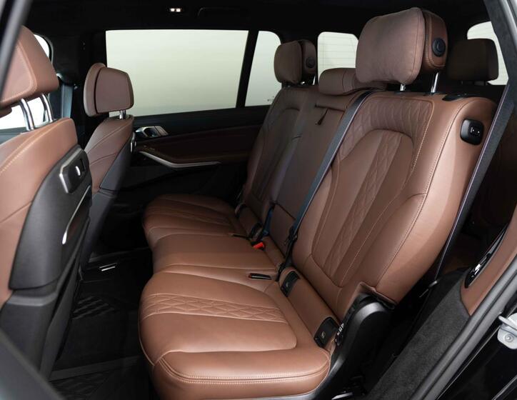 BMW X7 22