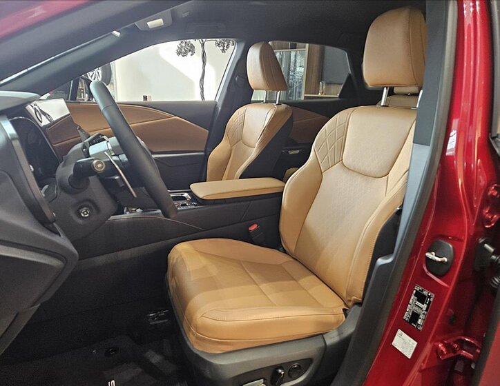 Lexus RX 450h SUV / Terénní 2,5 l 227 kw