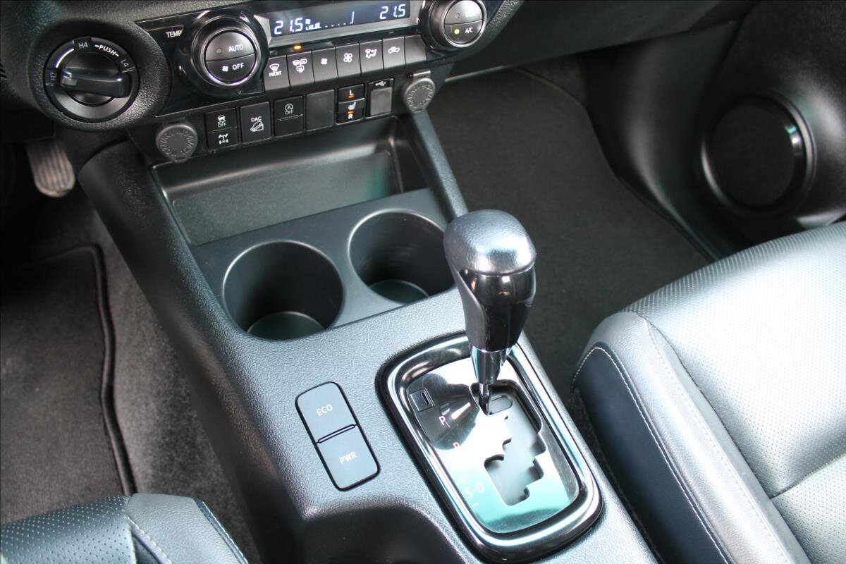 Toyota Hilux Pick-up 2,8 l 150 kw