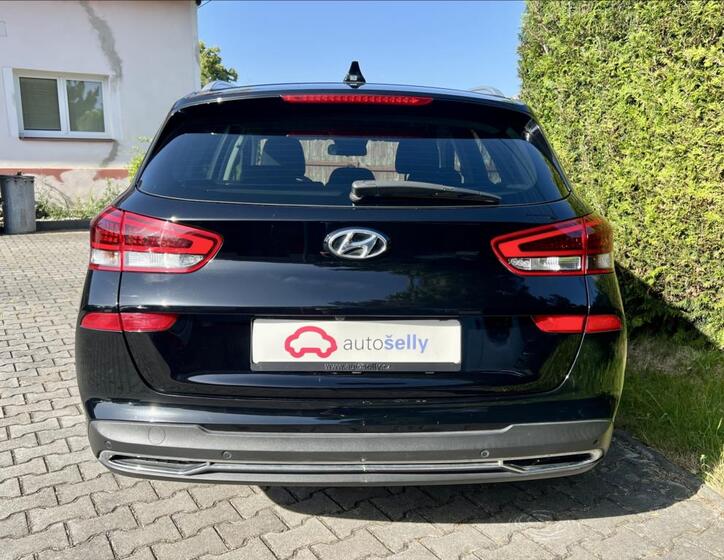 Hyundai i30 4