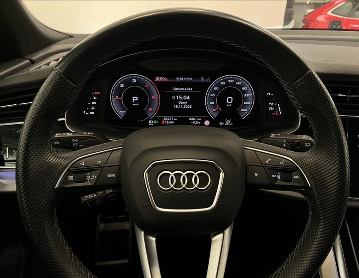 Audi Q8 SUV / Terénní 3,0 l 210 kw