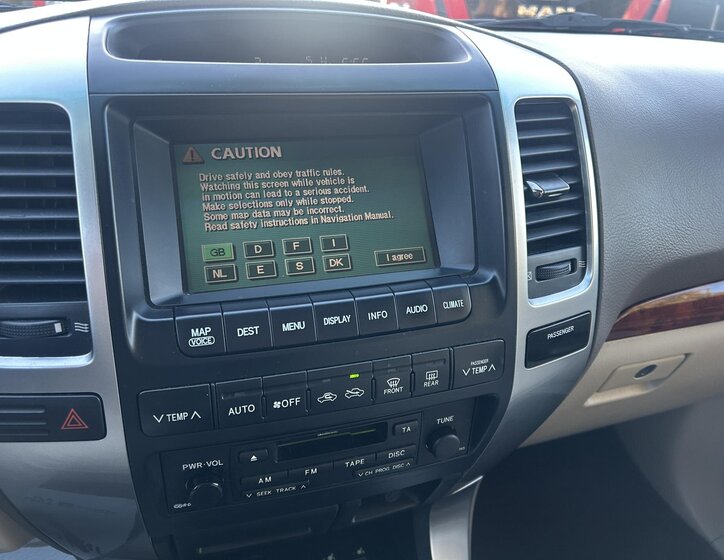 Toyota Land Cruiser 56