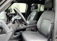 Land Rover Defender 9