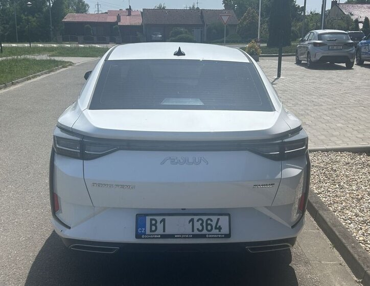 Dongfeng Ostatní Sedan 1,5 l 86 kw
