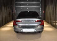 Volvo S90 Sedan / Limuzína 2,0 l 228 kw