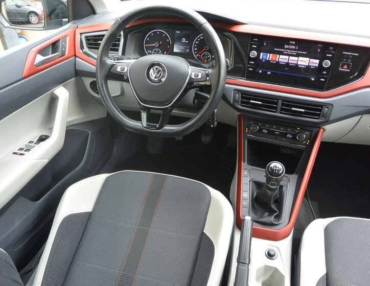 Volkswagen Polo Hatchback 999,0 70 kw