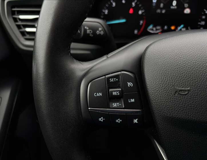 Ford Focus Kombi 999,0 114 kw