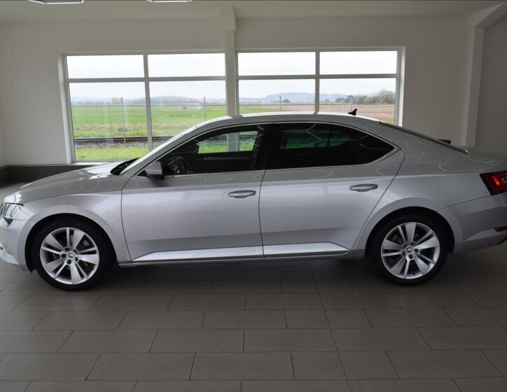 Škoda Superb Sedan 2,0 l 110 kw